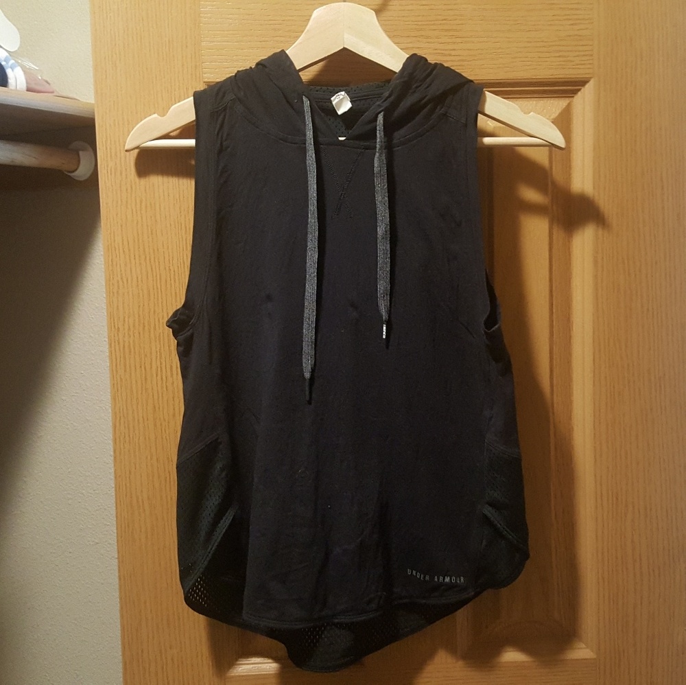 Under Armour Sleeveless Cropped Hoodie
